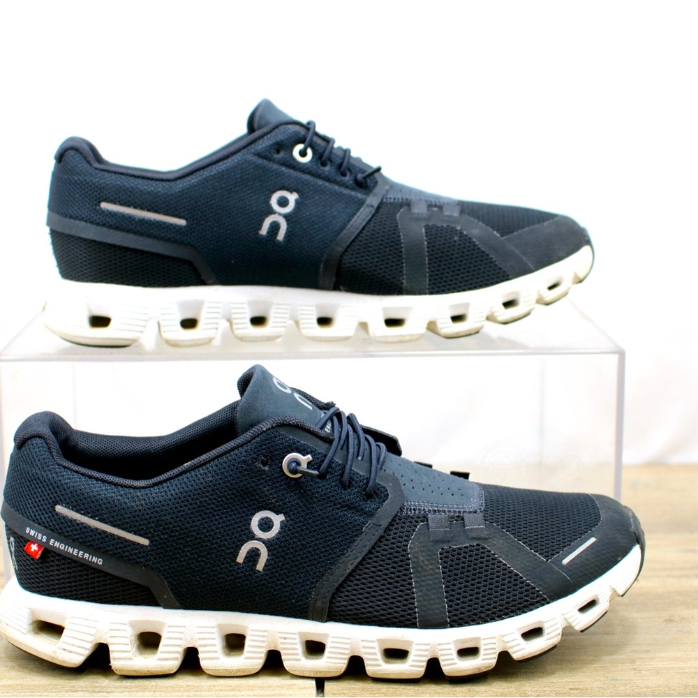 On Running Cloud 5 Running Shoes Woman’s 8 Black Sneakers Comfort Trainers